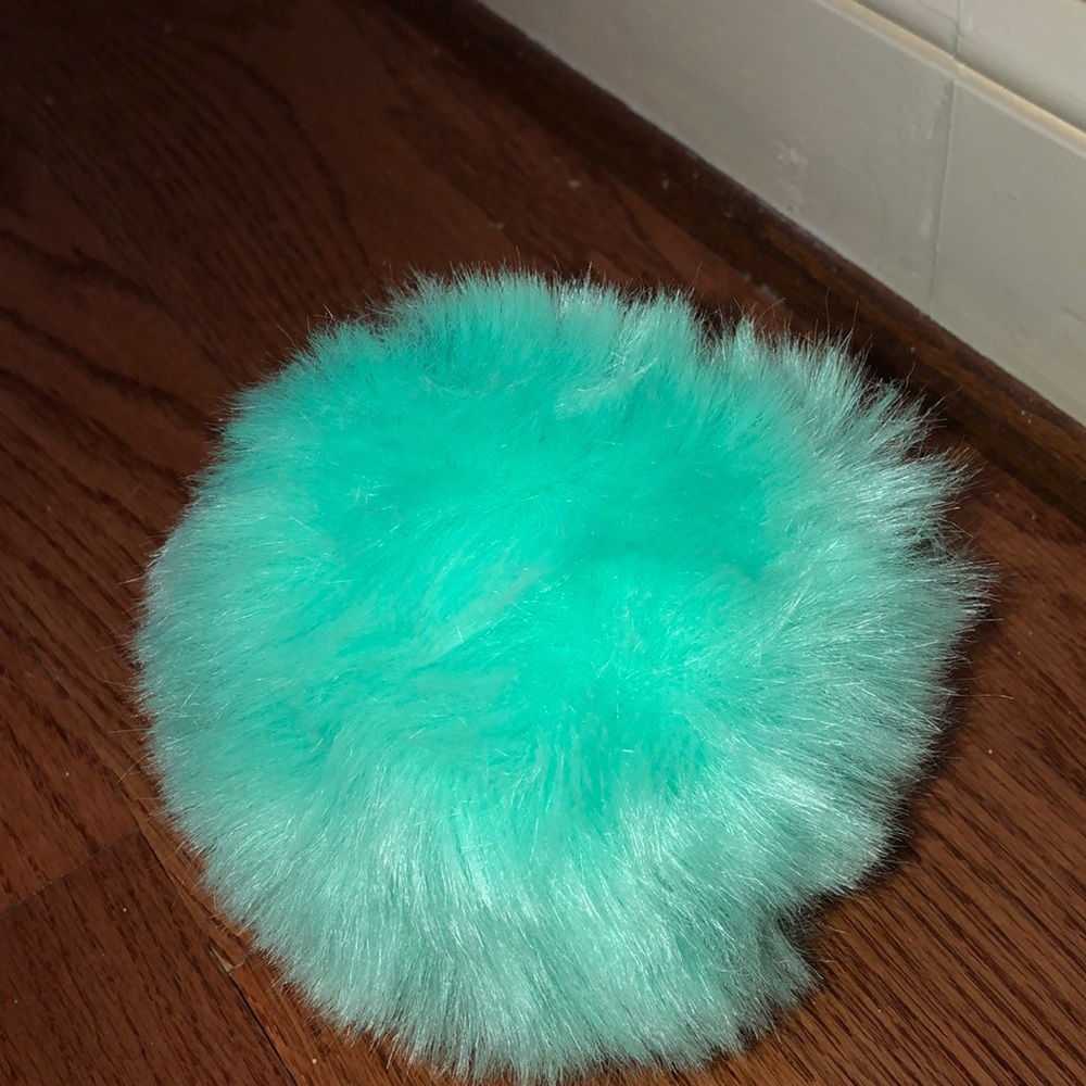 Pompoms - Picture 4 of 4